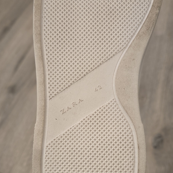 Zara White and Black High-Top Sneakers - Picture 3 of 4